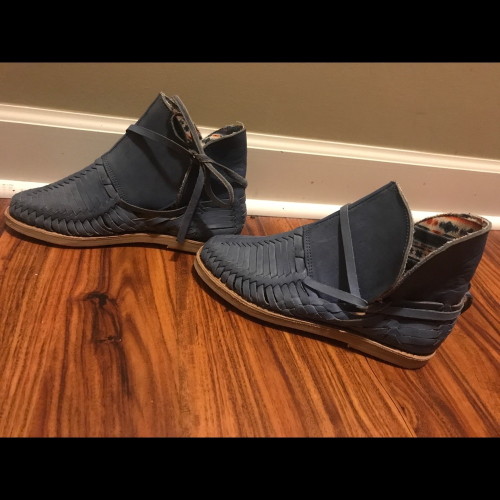 Handmade blue leather shoes. Casual sandals.
